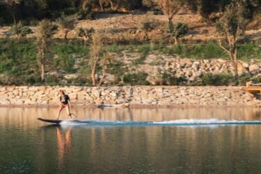 Onean Carver X JetBoard 19 Onean Carver X Electric Jetboard planning on water 1 scaled 1